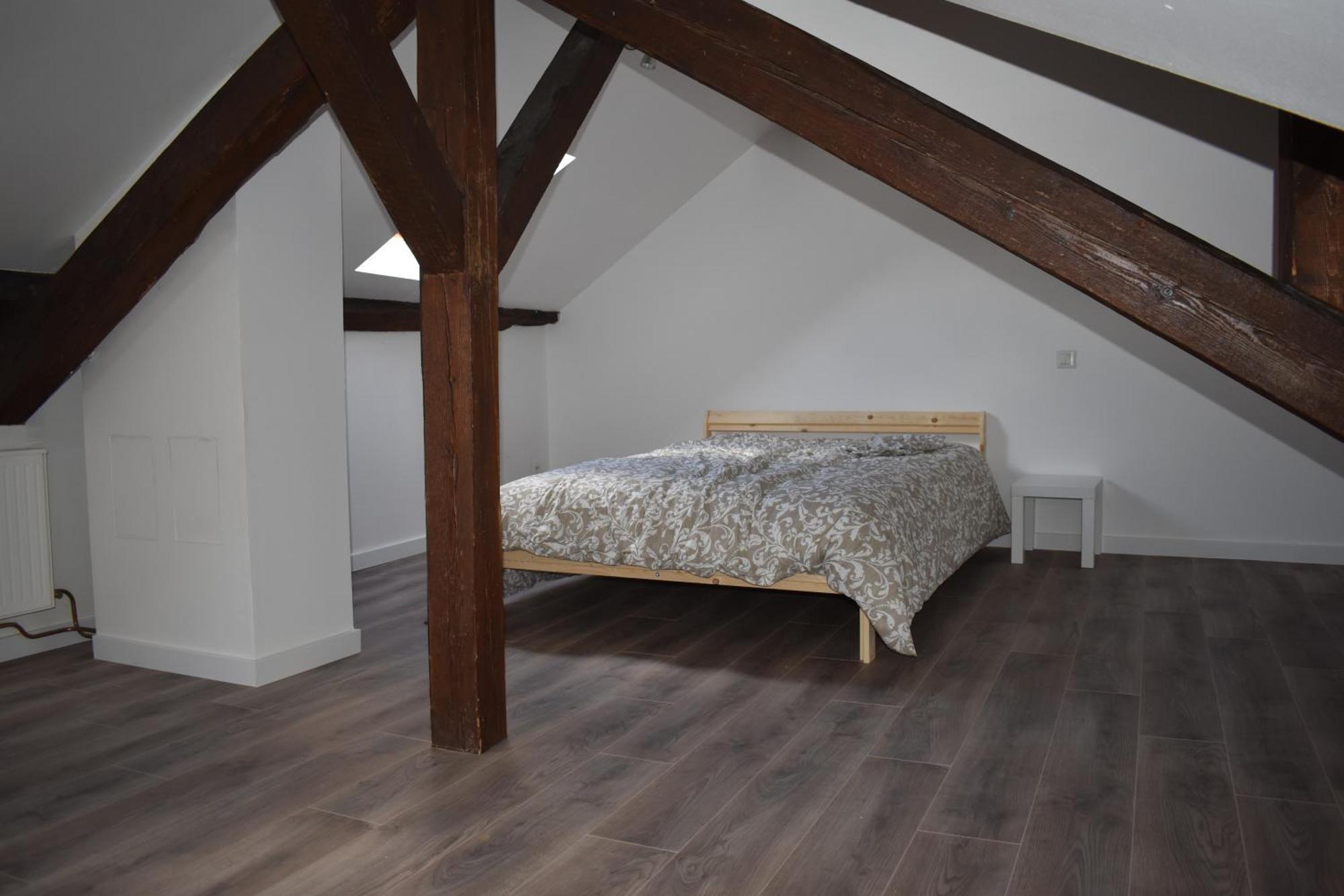 La Tour Du Rempart - T2 En Duplex En Hypercentre De *